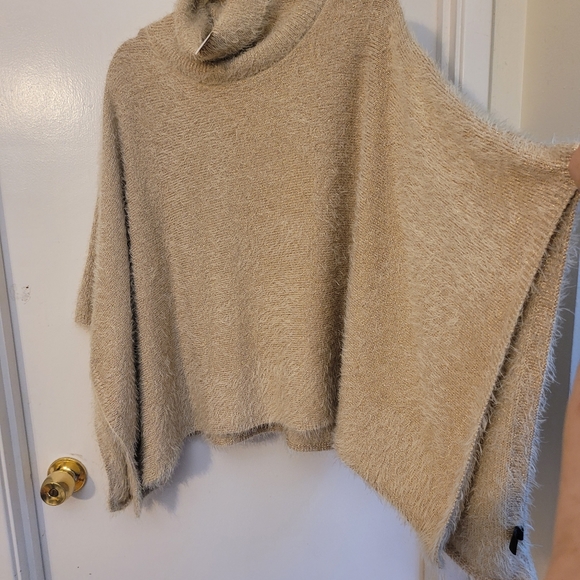 NEW Anthropologie Gold sweater cape - Picture 3 of 9